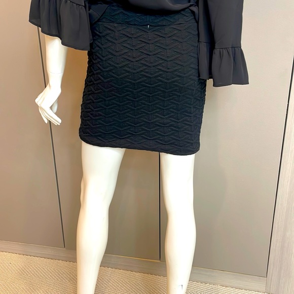 Mini Skirt, Stretch Sz S - Picture 3 of 3